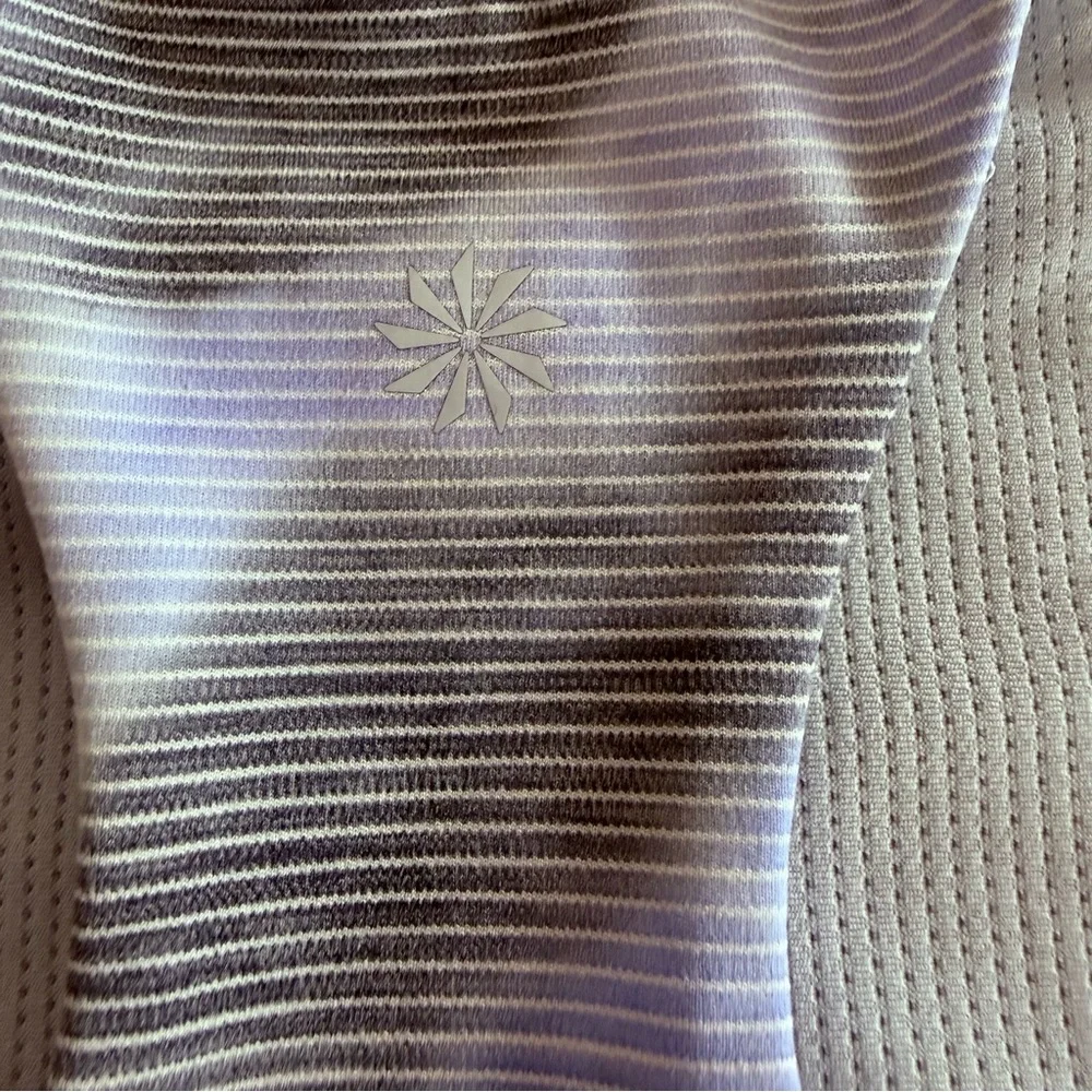 Athleta Girl Long Distance Gray Blue Striped Cropped Sports Bra Tank Size M 8 10